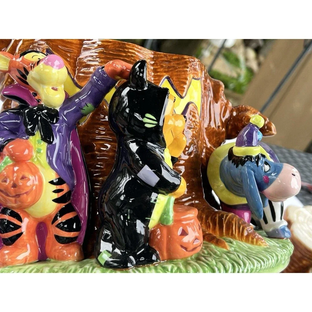 Winnie the Pooh & Friends Halloween Cookie Jar 1999 Vintage Disney, Original Box